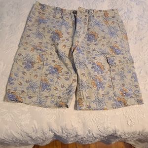 Floral men's cargo shorts